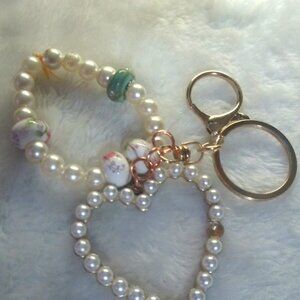 HANDMADE KEY CHAIN BRACELET WITH HART PENDANT